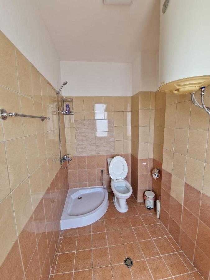 Donel Apartment *